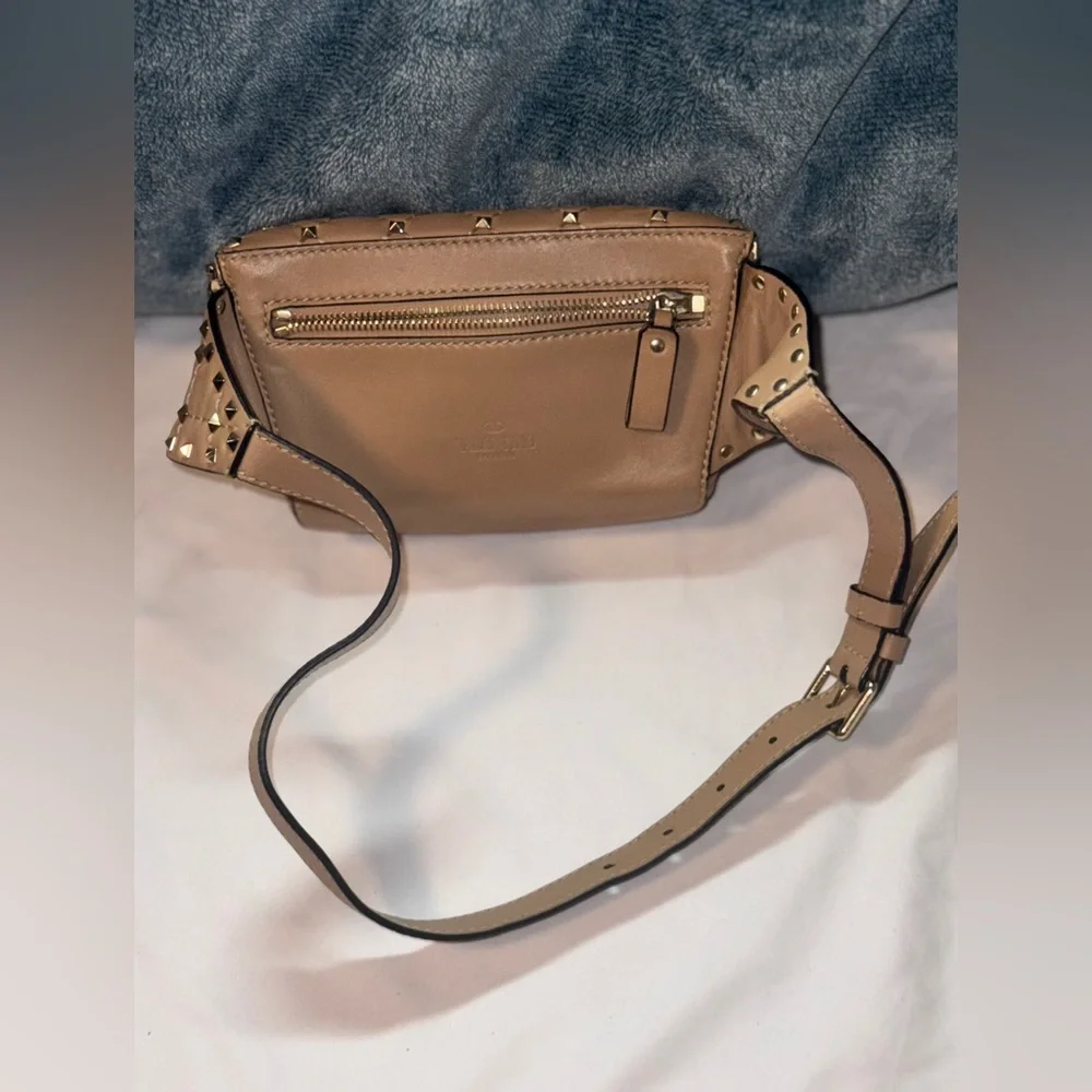 VALENTINO GARAVANI PYRAMID STUD BELT BAG / FANNY PACK - Picture 6 of 15